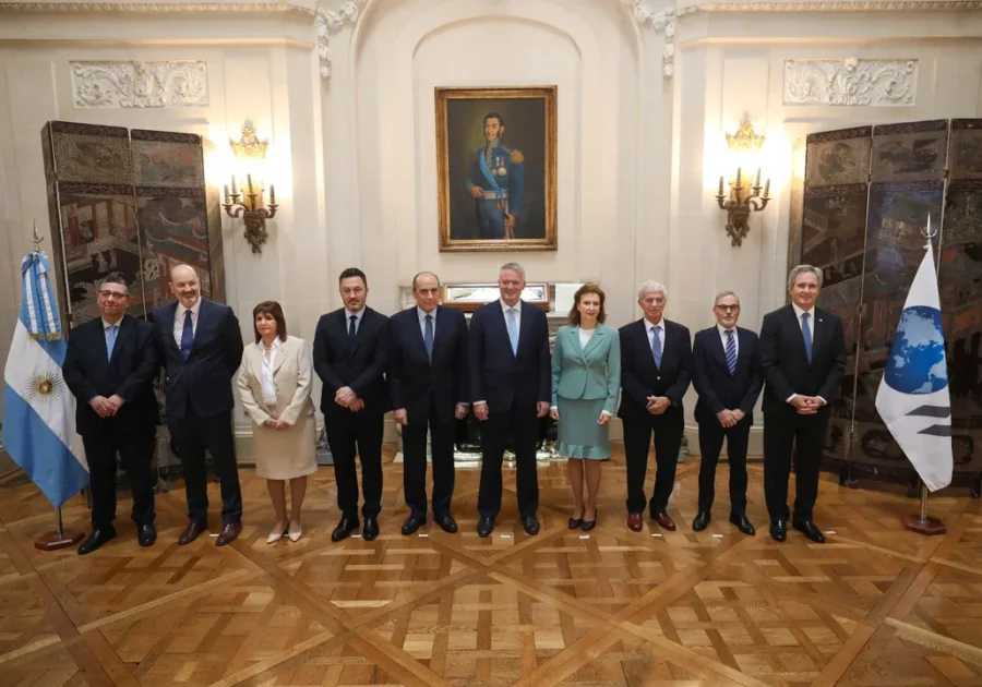 OCDE. Cormann con funcionarios argentinos.