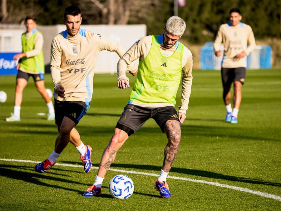 LA SELECCI&Oacute;N TRABAJA EN EL PREDIO LIONEL MESSI, EN EZEIZA