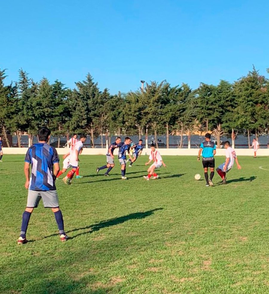 ENSAYO. Minutos de f&uacute;tbol con triunfo benhurense.