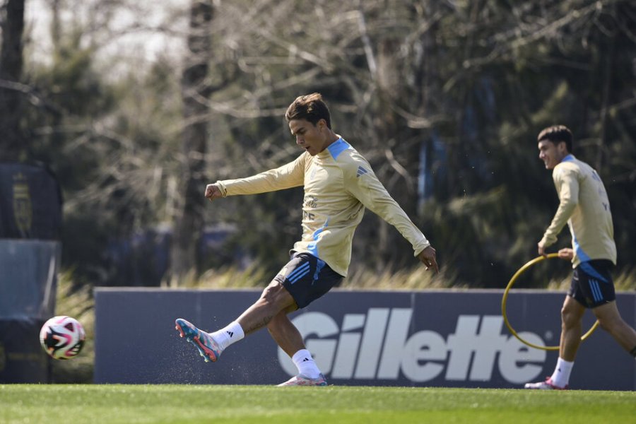 Dybala se dio el gusto de volver a convertir en su regreso albiceleste. No lo hac&iacute;a desde la Finalissima