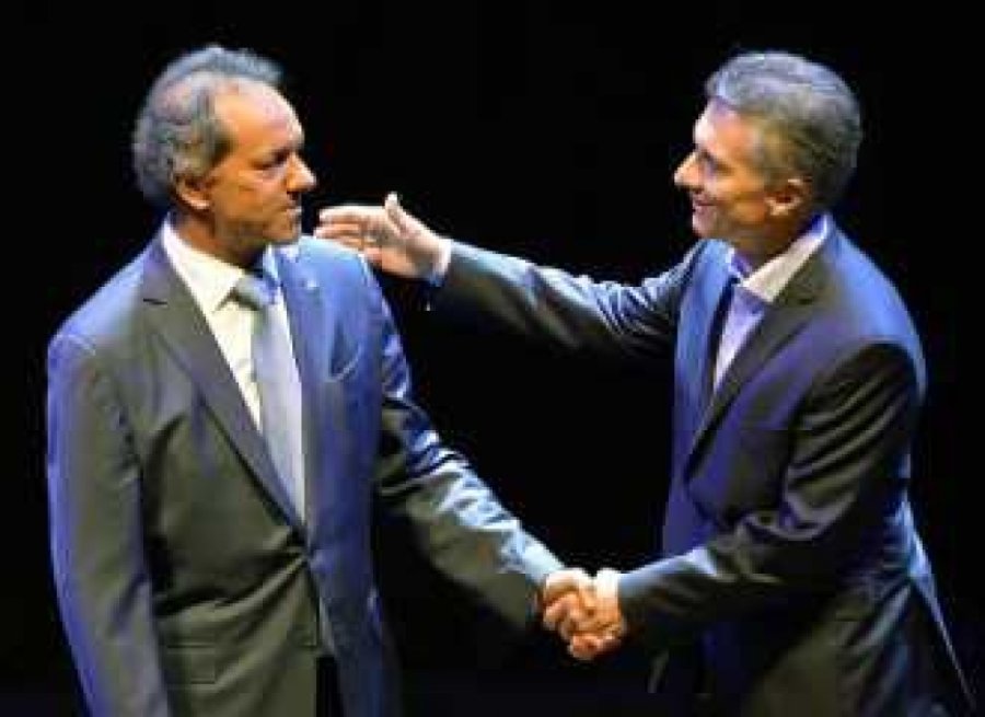 APOYO./ Scioli y Macri son cr&iacute;ticos de la gesti&oacute;n de Tapia en AFA.