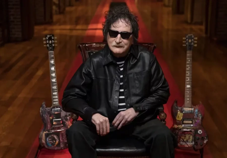 La vuelta de Charly Garc&iacute;a con "La l&oacute;gica del escorpi&oacute;n".