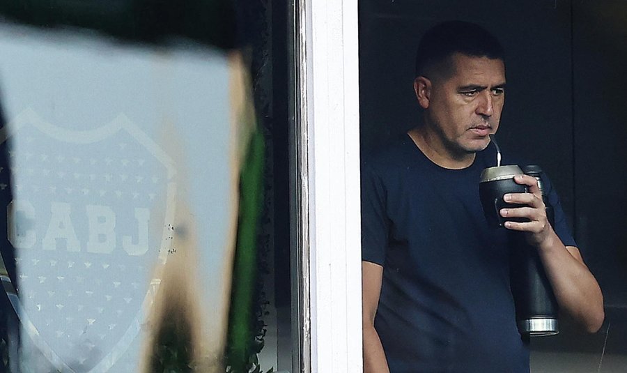 Juan Rom&aacute;n Riquelme: "Nosotros agarramos un club abandonado..."