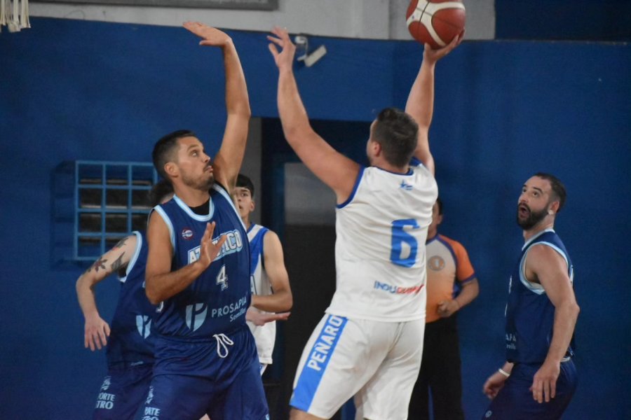CON AMPLITUD. Atl&eacute;tico venci&oacute; a Pe&ntilde;arol en Villa Rosas.