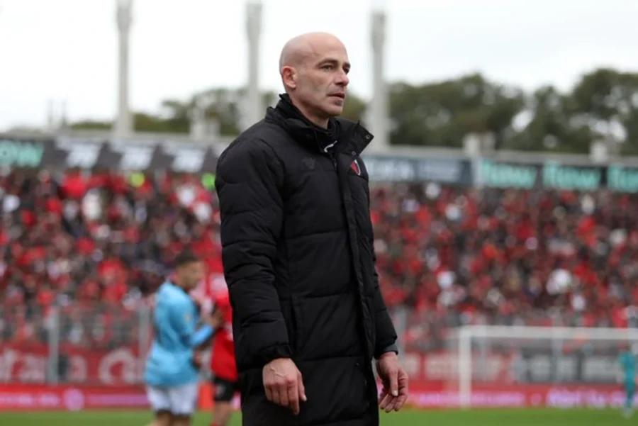 RENUNCIO. El ahora ex entrenador de la Lepra.
