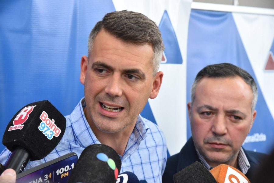 El fiscal del MPA, Franco Carbone, y el subsecretario de Investigaci&oacute;n Criminal, Marcelo Albornoz.
