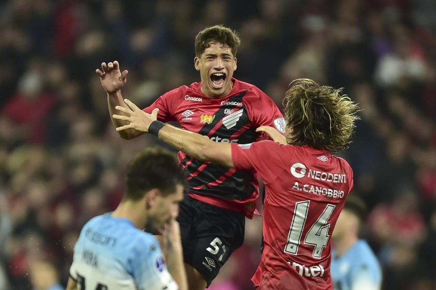 RACING CAY&Oacute; POR LA M&Iacute;NIMA EN BRASIL