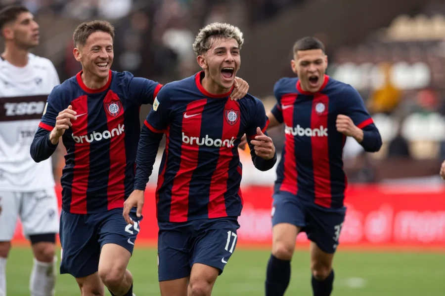 URGENCIAS. El equipo de Boedo necesita festejar m&aacute;s seguido.