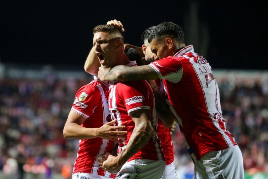 BIEN ARRIBA. El Tatengue se hizo fuerte en su cancha.
