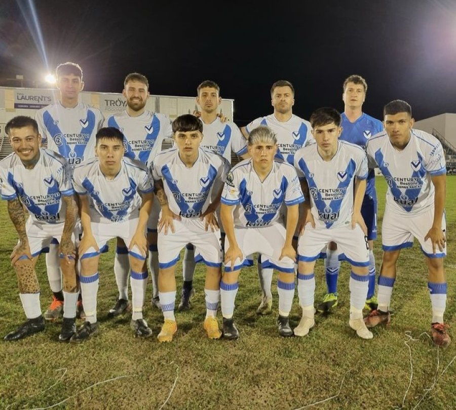 V AZULADA. Empat&oacute; ante 9 de Julio.