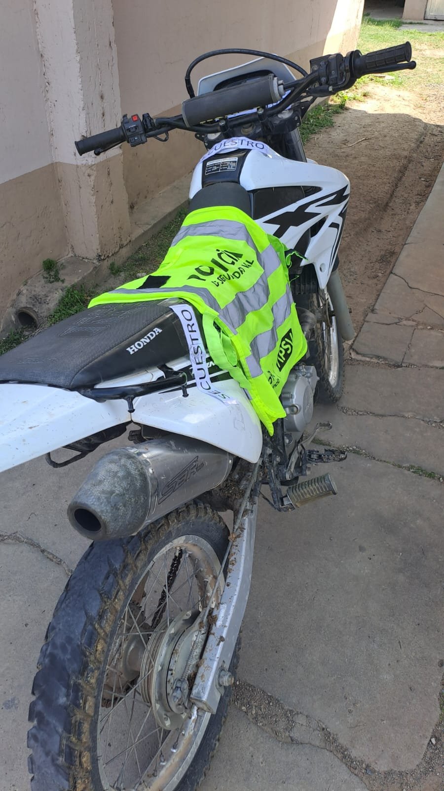 En Ang&eacute;lica secuestraron una moto sin papeles.