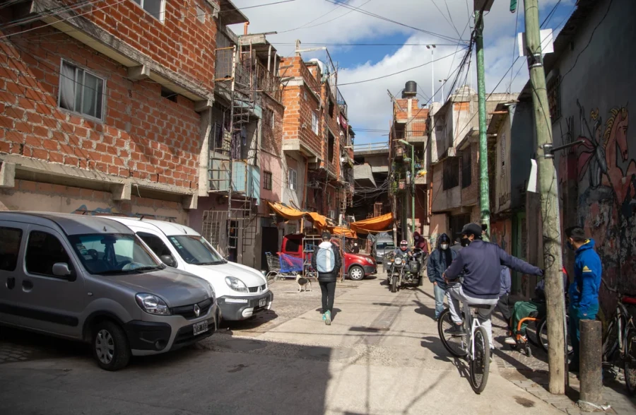 La sensaci&oacute;n de m&aacute;s de la mitad de la clase media es que baj&oacute; de escal&oacute;n.