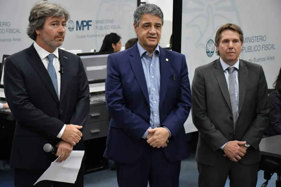 Jorge Macri estuvo en la sede del Cuerpo de Investigaciones Judiciales y lo acompa&ntilde;aron el ministro de Justicia, Gabino Tapia, y el Fiscal General de la Ciudad, Juan Bautista Mahiques.