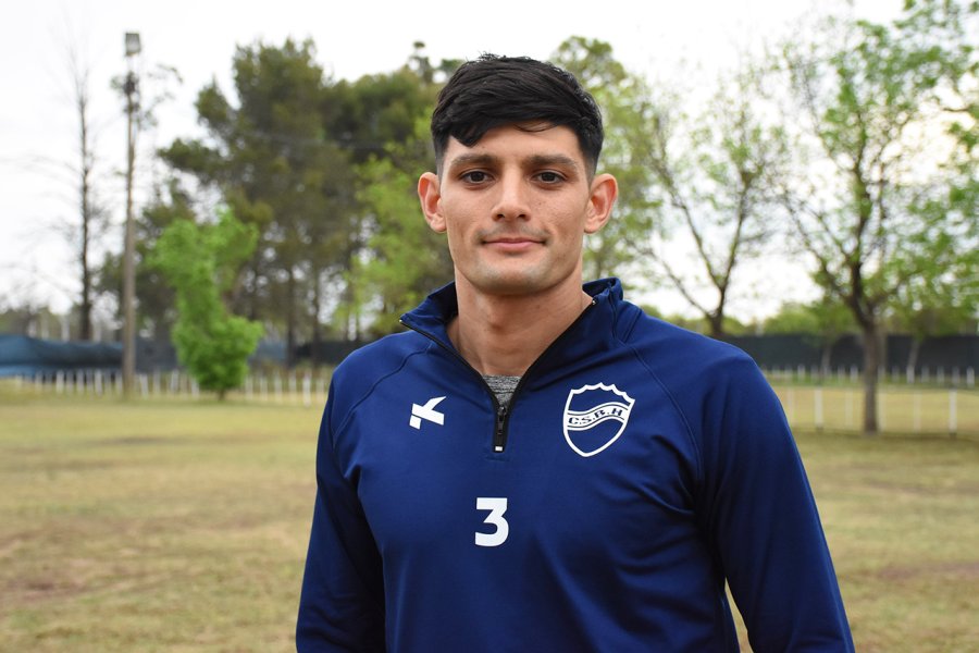 VOLANTE. Visetti, jugador de quite y equilibrio en el sector central.