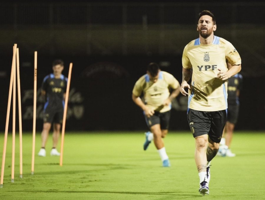 LA SELECCI&Oacute;N ARGENTINA SE ENTRENA EN MIAMI