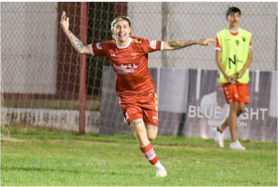 NAZARENO GALARZA. En el festejo de uno de sus goles en la Supercopa.