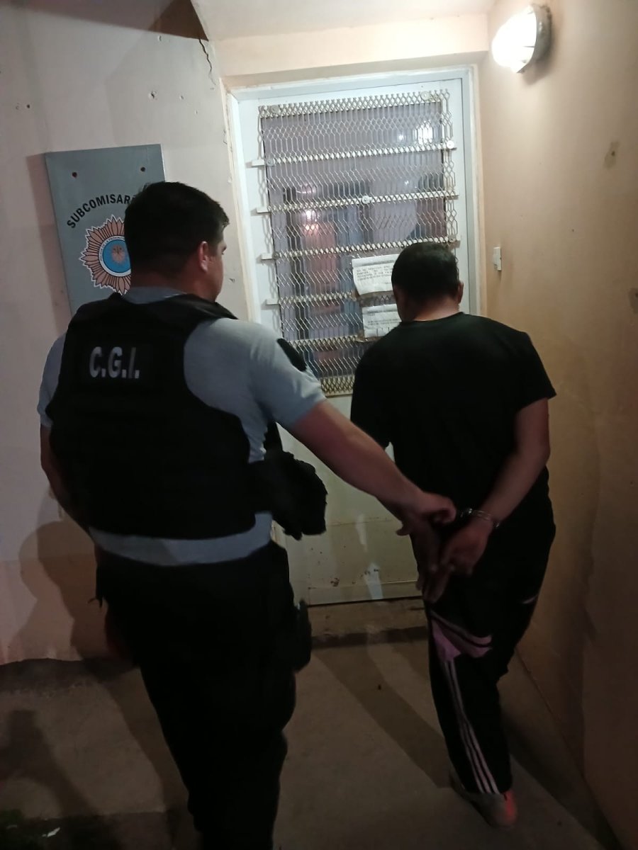 Not&oacute; la presencia policial y se dio a la fuga pero termino aprehendido.