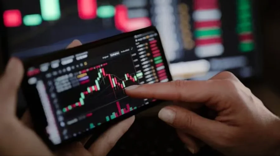 La financiera opera con plataformas de inversi&oacute;n y criptoactivos.
