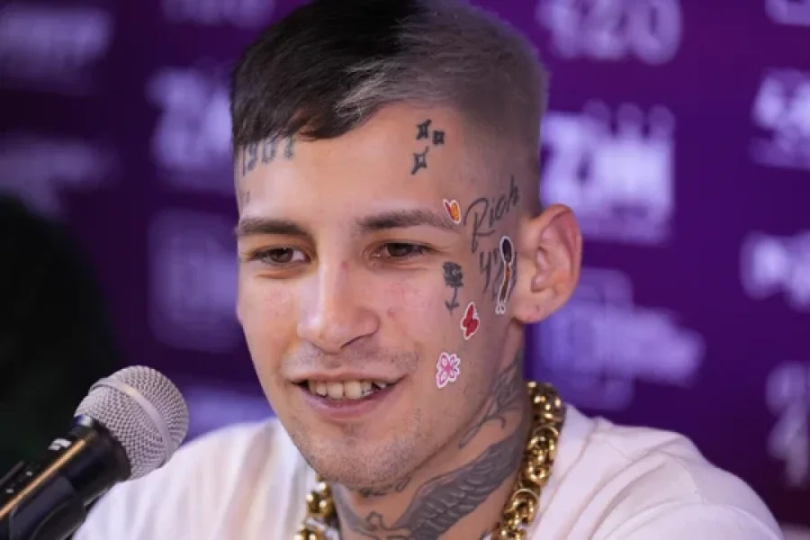 Eli&aacute;n Valenzuela, o L-Gante, es el famoso cantante de cumbia 420 y RKT.