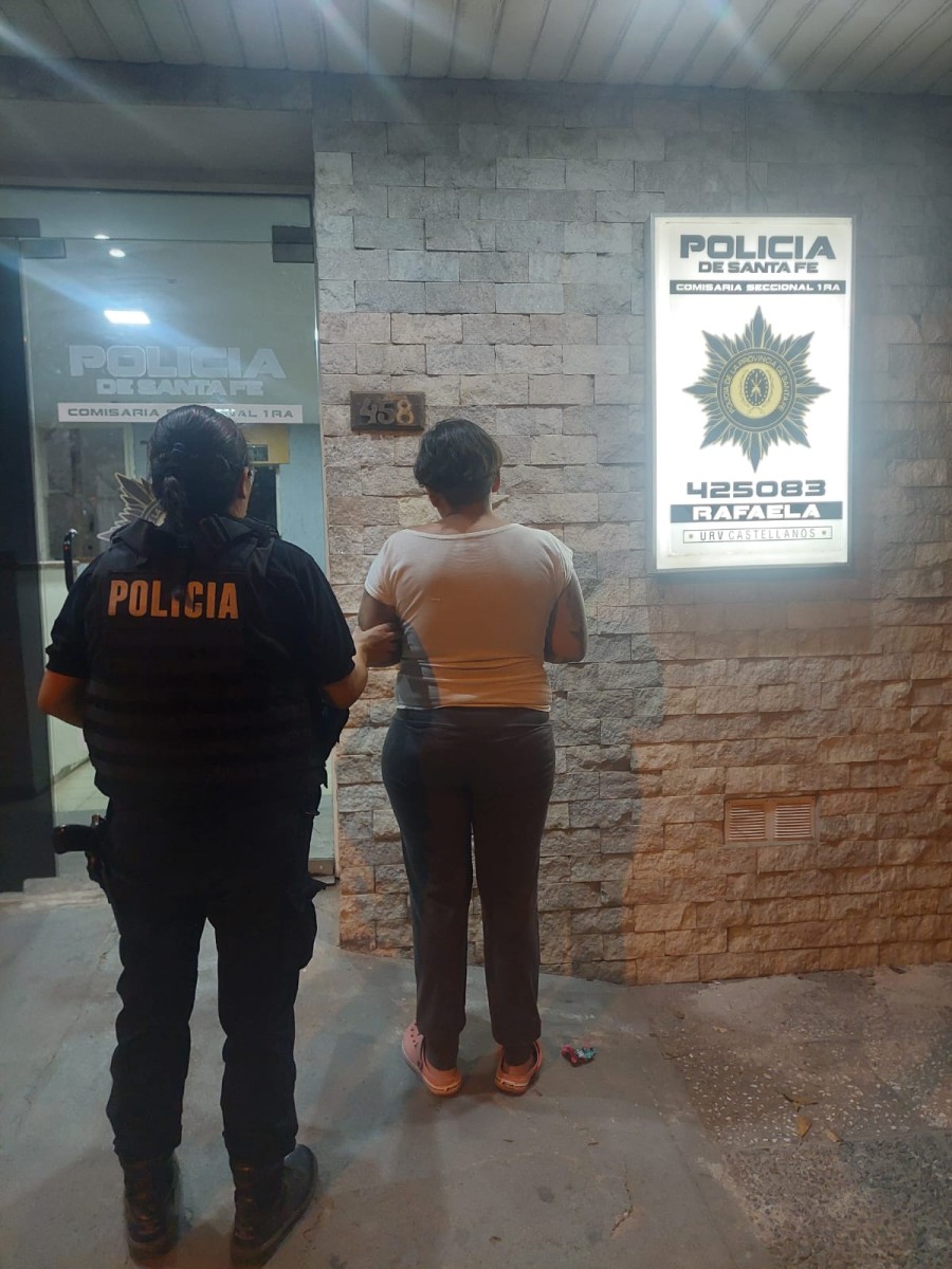 Una mujer fue detenida por agredir a su madre y destrozar su vivienda.