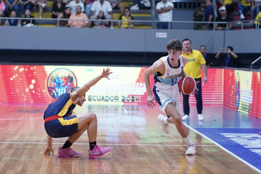 BENHURENSE. Gino Gramaglia disfruta su primera experiencia deportiva internacional.