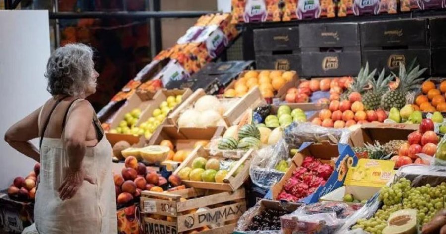 BUENA NOTICIA. El gobierno anunci&oacute; que bajaron los precios de los productos importados.