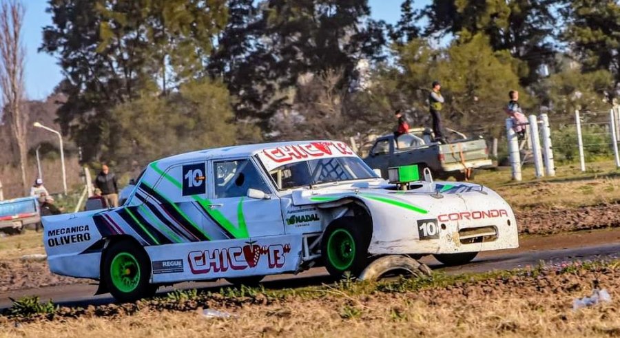 Nino Bertinetti inscribi&oacute; su nombre como ganador en la categor&iacute;a TC 4000.