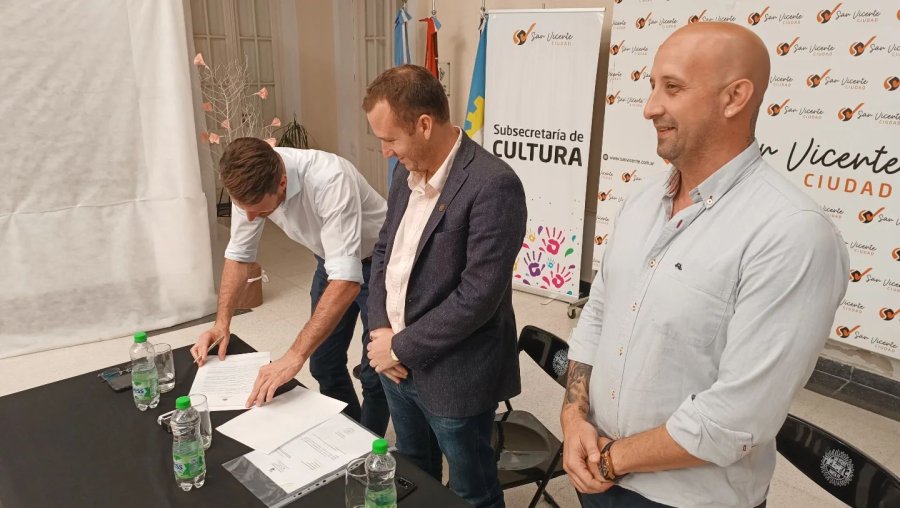 El acuerdo fue celebrado en un acto realizado esta ma&ntilde;ana en la Casa de la Cultura.
