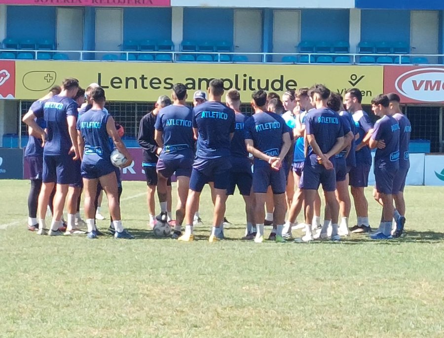 LA CREMA ENTREN&Oacute; HOY POR LA MA&Ntilde;ANA EN EL MONUMENTAL Y VIAJ&Oacute; A SAN NICOL&Aacute;S