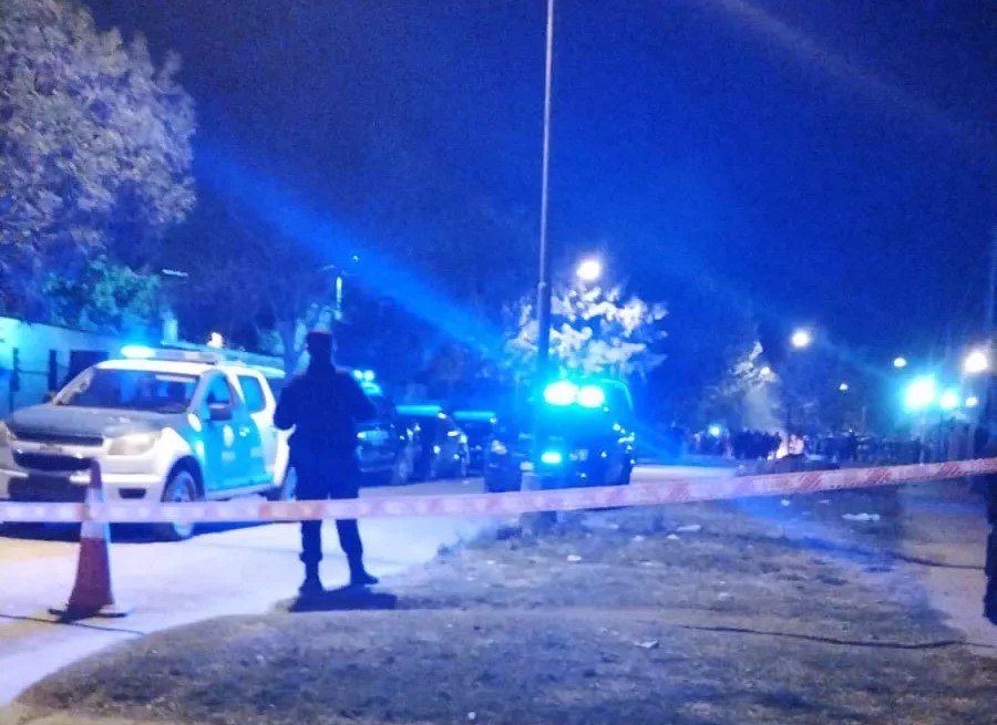 Para devolver el orden al barrio debieron intervenir el Destacamanto N&deg; 9 y personal de Agrupaci&oacute;n Cuerpos de la UR V.