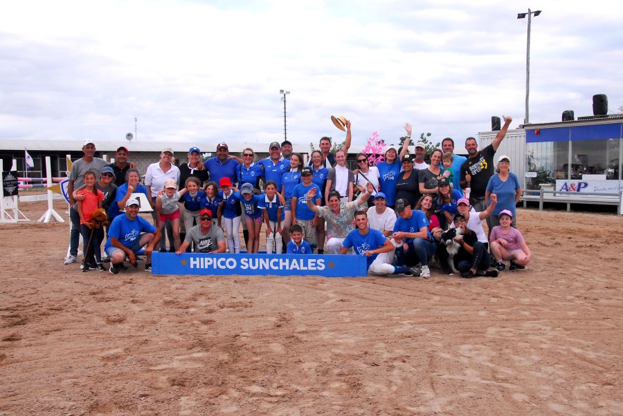 la familia del H&iacute;pico, profesores, alumnos y colaboradores.