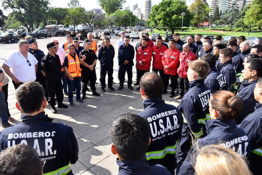 El equipo est&aacute;n integrado por Bomberos que ya trabajaron en el derrumbe del edificio de calle Salta en Rosario.