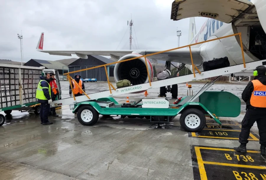Las fuerzas de seguridad prestar&aacute;n el servicio de rampa ante paro de Intercargo.