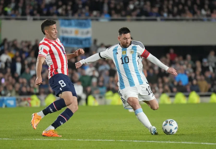 ARGENTINA JUEGA ESTE JUEVES CON PARAGUAY, DE VISITANTE.