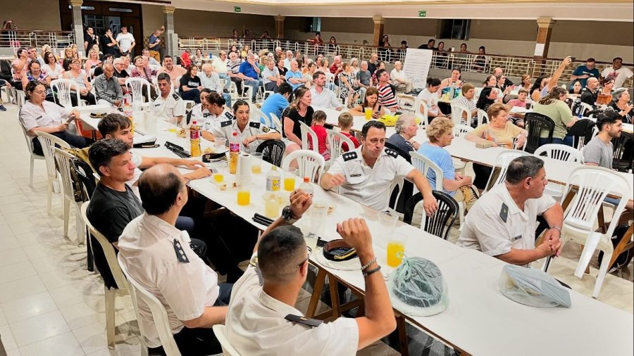 Un sal&oacute;n colmado aplaudi&oacute; los recitales de cada una de las agrupaciones.