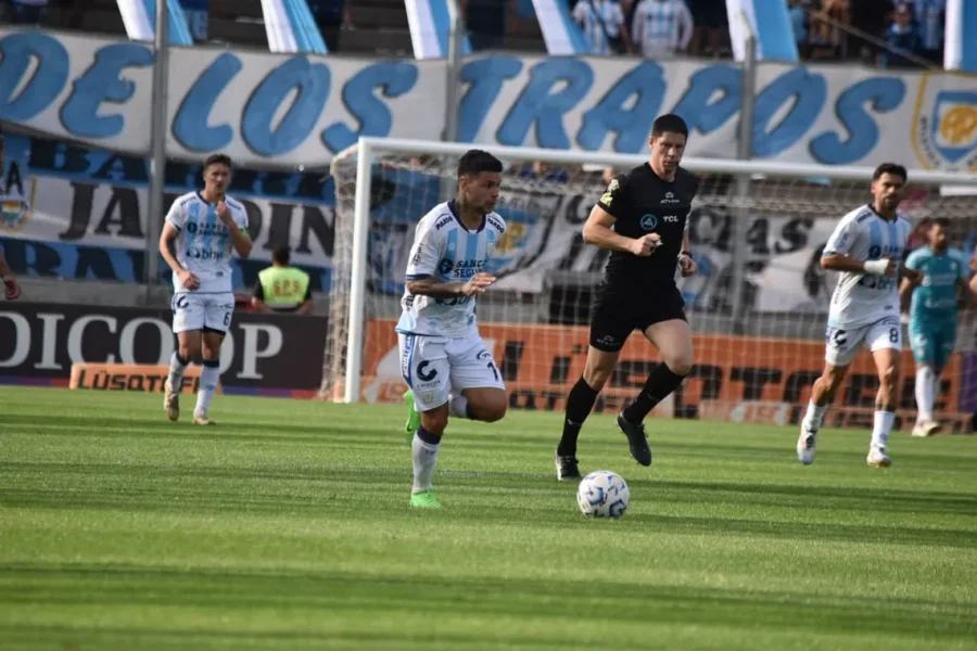 ATL&Eacute;TICO DE RAFAELA SE MIDE ESTE MI&Eacute;RCOLES CON TALLERES DE ESCALADA