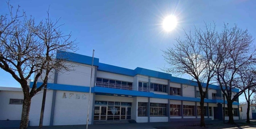 Fachada de la instituci&oacute;n humbertina.