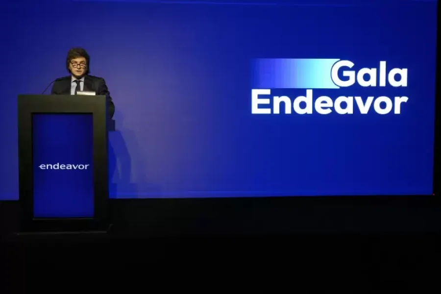 "Nosotros vinimos a achicar el Estado para hacerle lugar a la sociedad", dijo Milei.