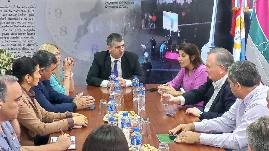 INSEGURIDAD. En la reuni&oacute;n, entre otras autoridades, estuvo presente el senador provincial Felipe Michlig.