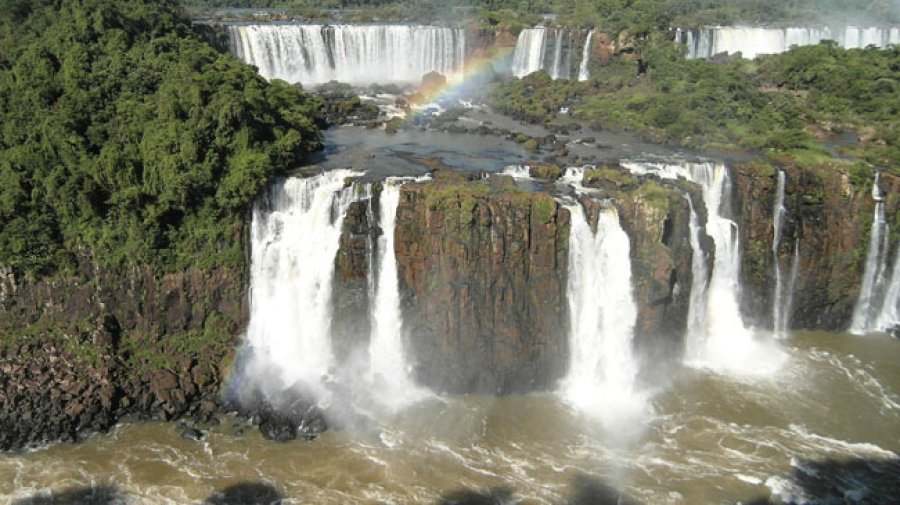 las maravillosas cataratas del Iguaz&uacute; en la provincia de Misiones.