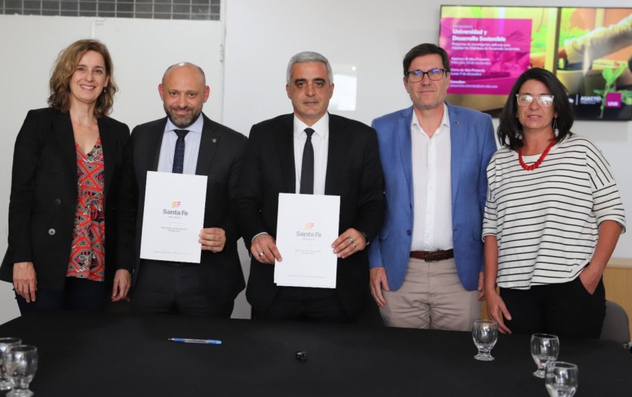 El Gobierno de Santa Fe, a trav&eacute;s del Ministerio de Desarrollo Productivo, firm&oacute; un acuerdo con la Universidad Nacional de Rosario.