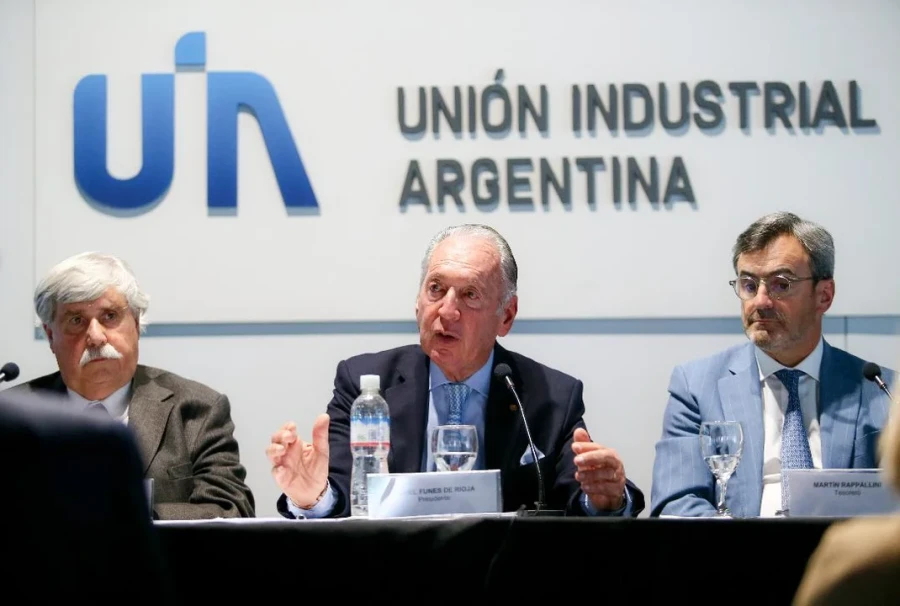 La reacci&oacute;n lleg&oacute; luego de que el Gobierno anunci&oacute; m&aacute;s baja de impuestos para comprar en el exterior v&iacute;a courier desde diciembre.
