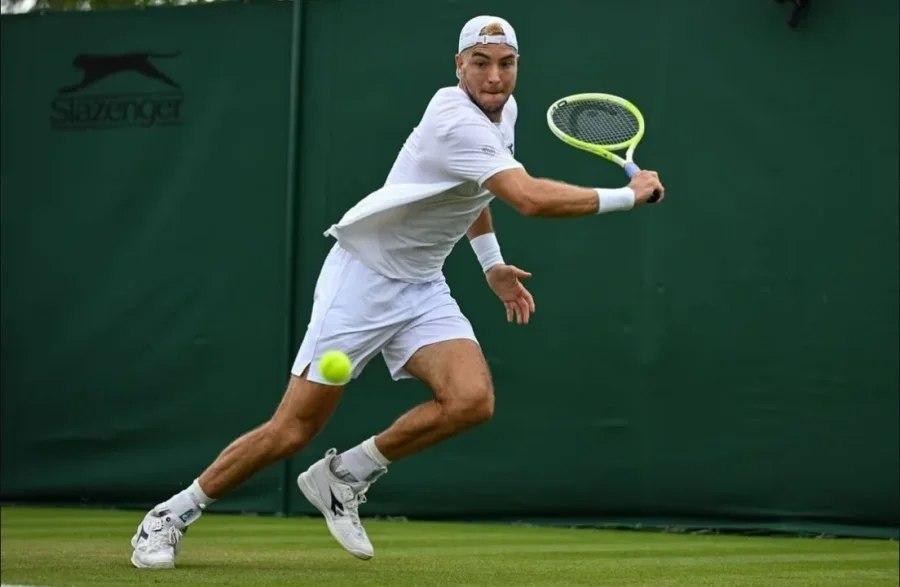 Jan-Lennard Struff derrot&oacute; a Denis Shapovalov y meti&oacute; a Alemania en las semifinales de la Copa Davis.