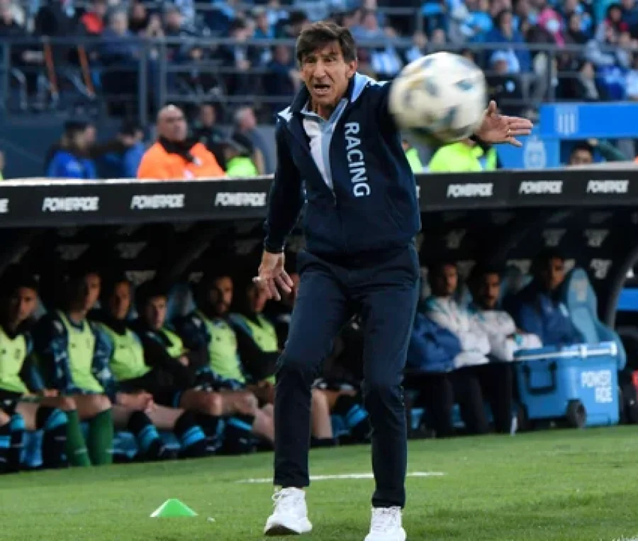 Gustavo Costas es un hincha m&aacute;s de Racing.