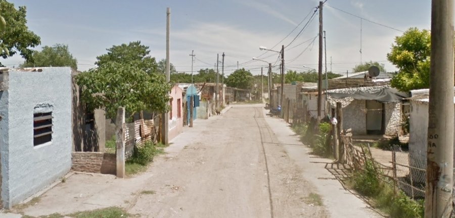 En esta cuadra de calle Entre R&iacute;os, barrio Barranquitas, se desat&oacute; la violenta gresca a los tiros entre familias.