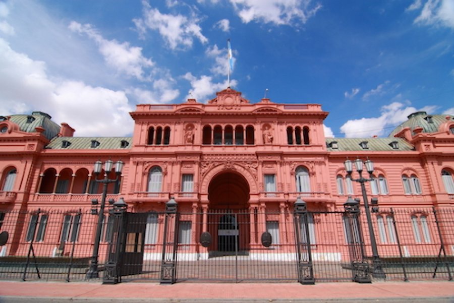 En Casa Rosada eval&uacute;an la posibilidad de nombrar a Garc&iacute;a Mansilla por decreto y no descartan una mujer en la Corte.