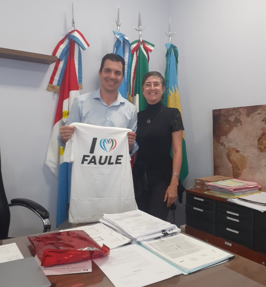 ENCUENTRO. Mauro Gilabert y Lidia Buttigliero durante la reciente reuni&oacute;n.