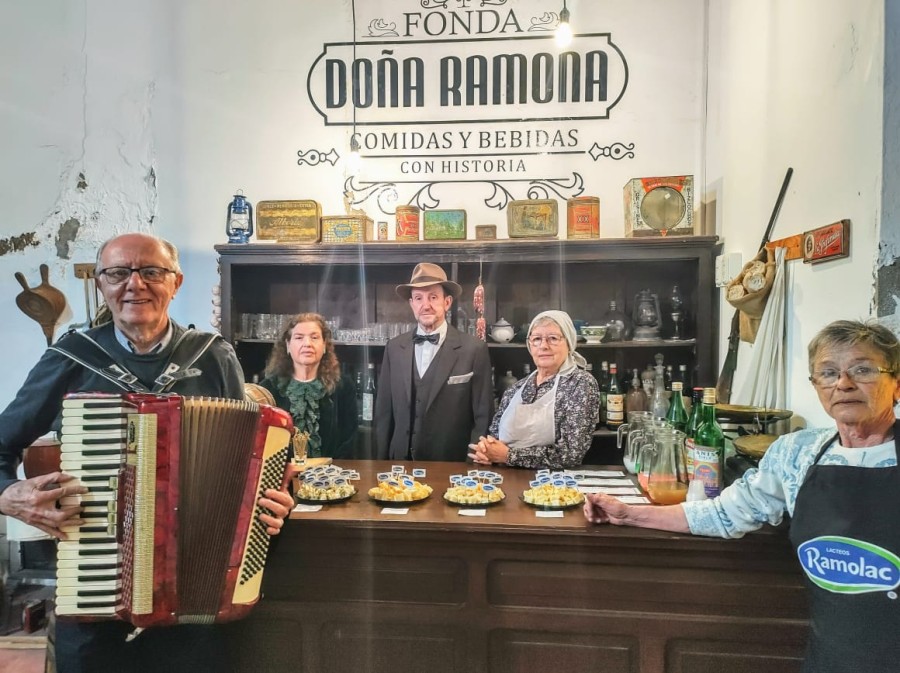 FONDA DO&Ntilde;A RAMONA. Emblem&aacute;tico espacio para adentrarse en la idiosincrasia ramonense.