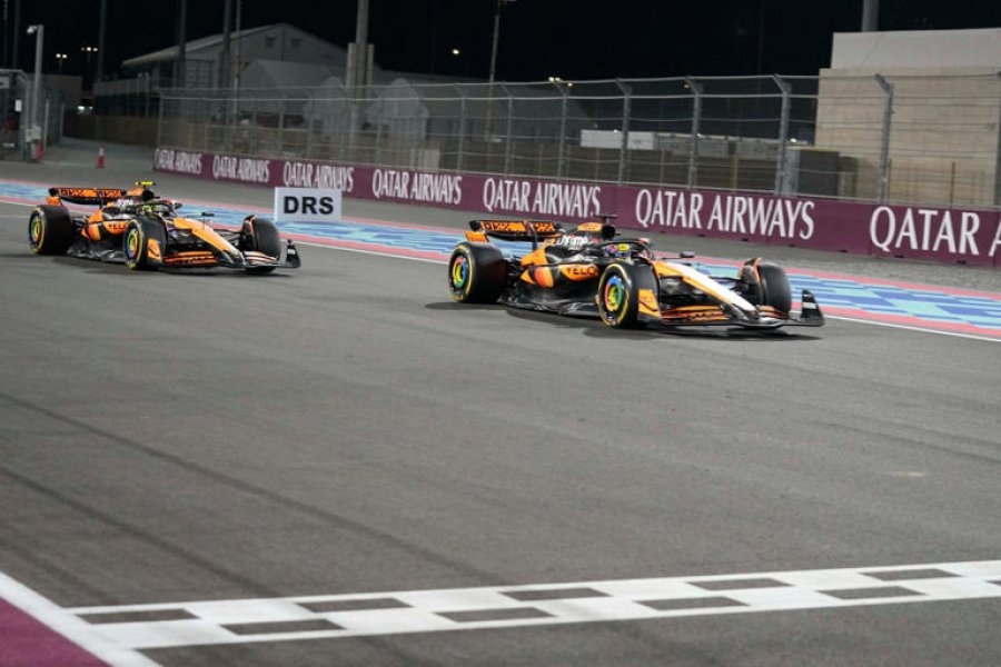 Oscar Piastri y Lando Norris en la llegada de la Carrera Sprint en Qatar.