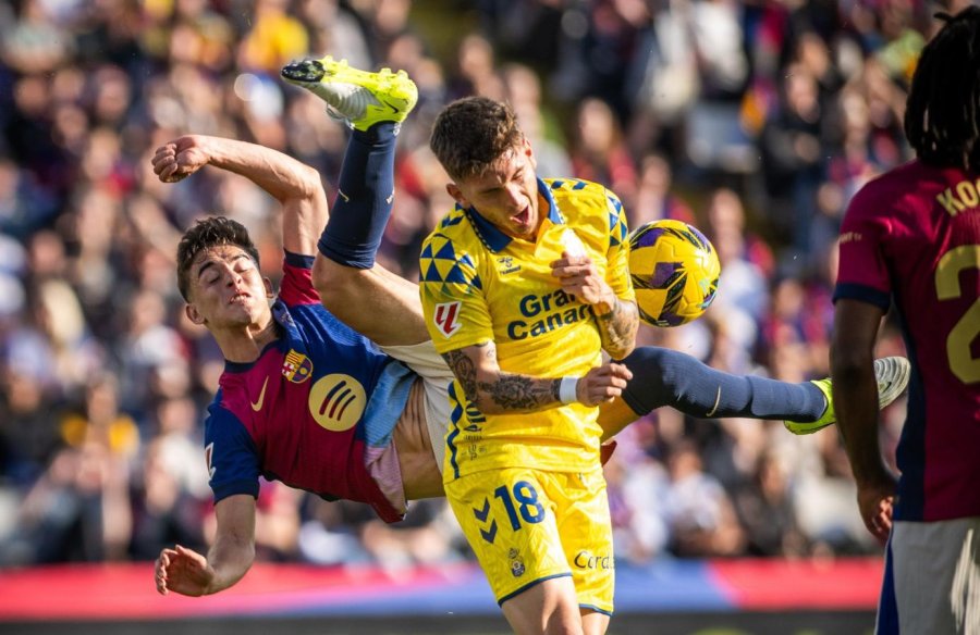 BARCELONA CAY&Oacute; DE LOCAL CON LAS PALMAS